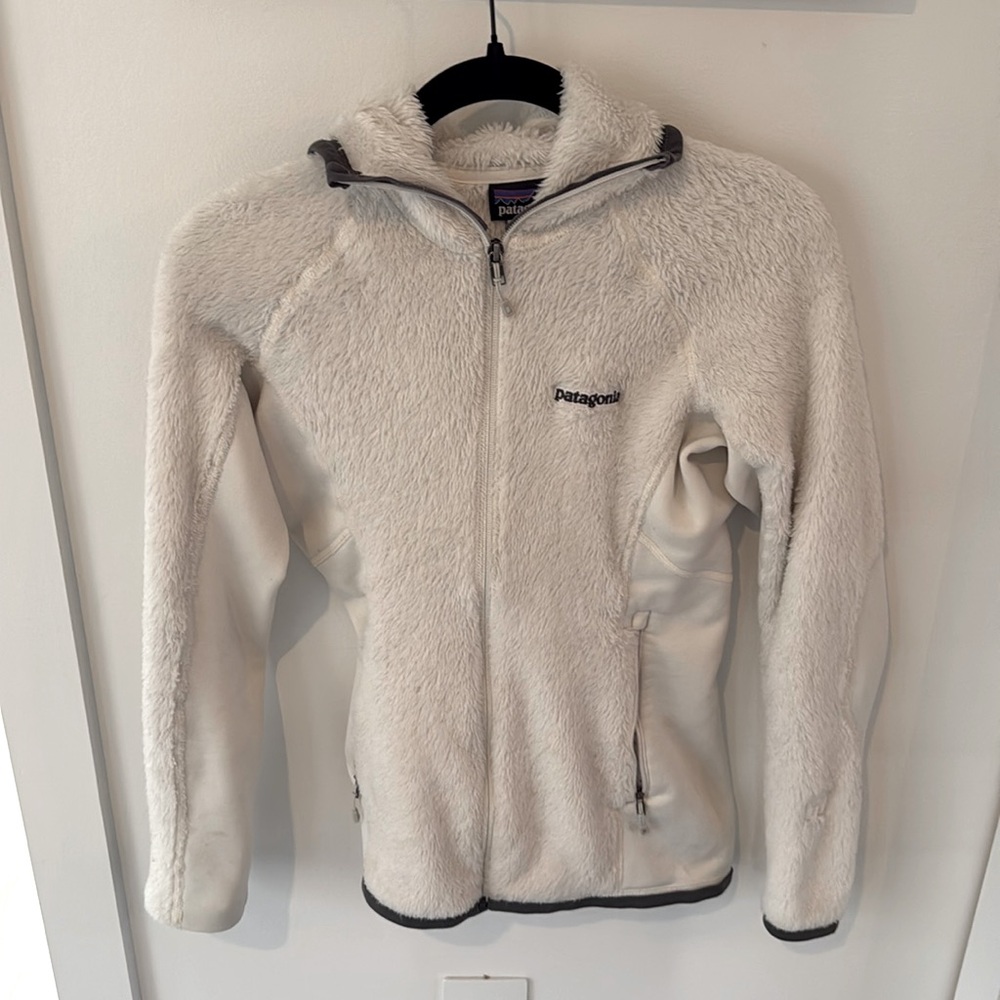 white Patagonia hoody